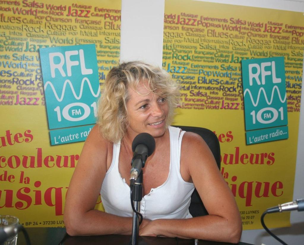 Muriel Hermine dans RFL101 &laquo;&nbsp;Métamorphose Nocturne&nbsp;&raquo; animé par Stéphan Mary Slam Le&nbsp;Zèbre